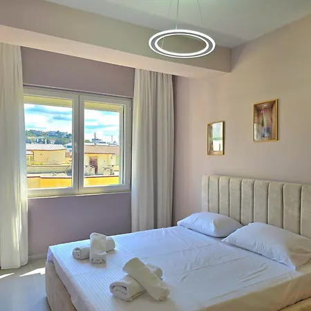 In 095 Golem (Tirana)